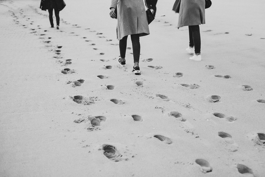 traces de pas sur le sable à Arcachon
