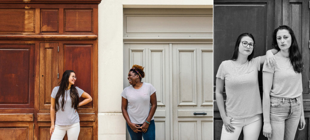 portraits de femmes devant une devanture de magasin en bois