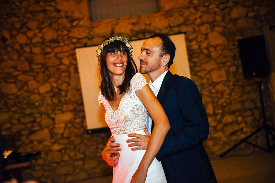 ouverture de bal par les mariés pendant la soirée de mariage