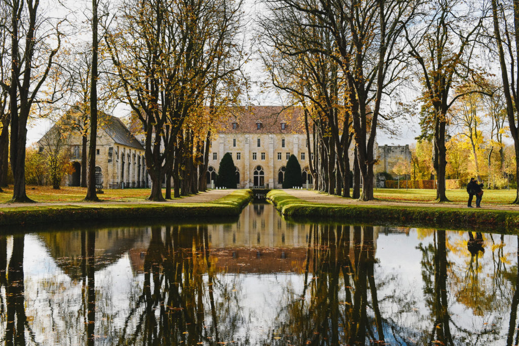La salle de réception est une abbaye cistercienne